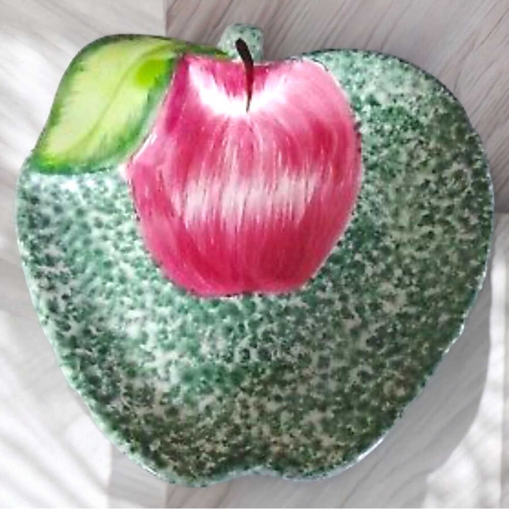 Vtg. Los Angeles Pottery Laurie Gates Designs '96 Green & Red Apple 7" Plate